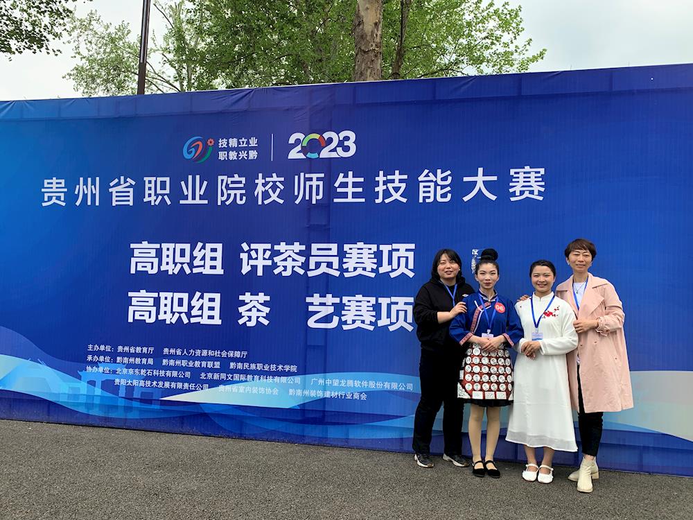 5b25dbf00ae747fab91cbd2049ed33bf.jpg